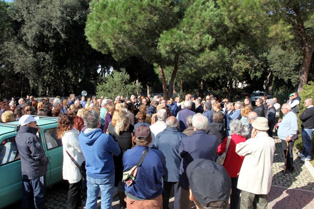 protesta_Fregene_contro_chiusura_m