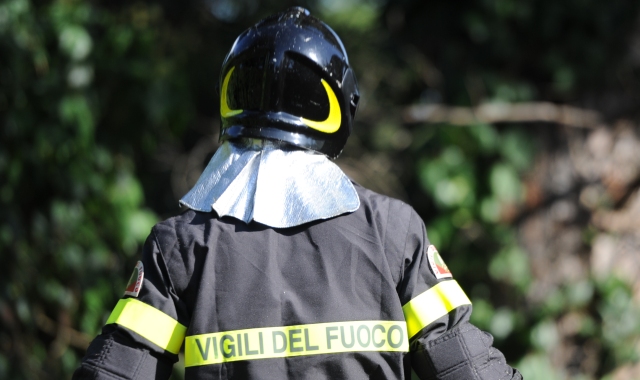 vigile_del_Fuoco_soccorsi_pp