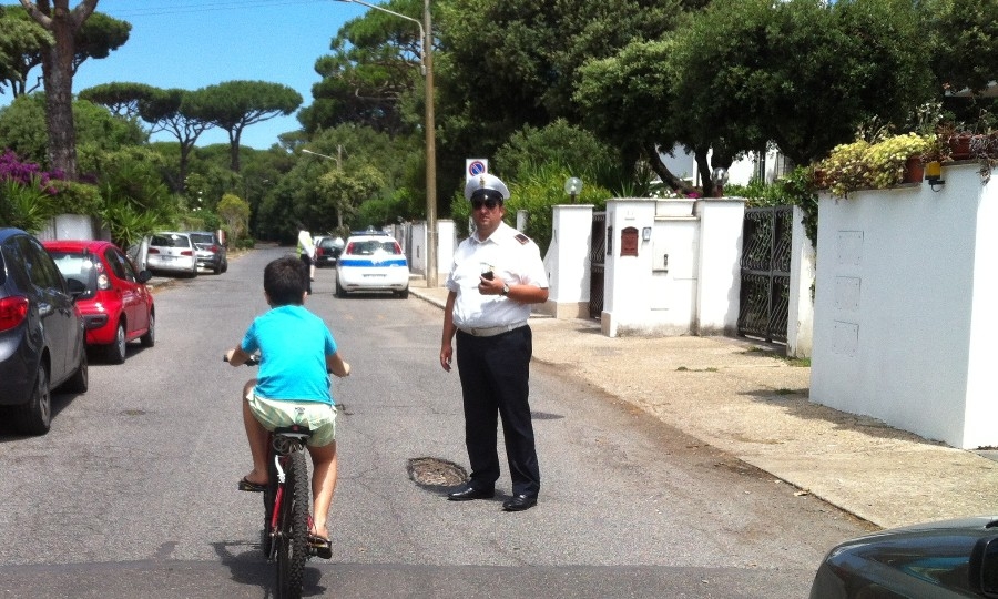 Buche via Maratea, sopralluogo Vigili
