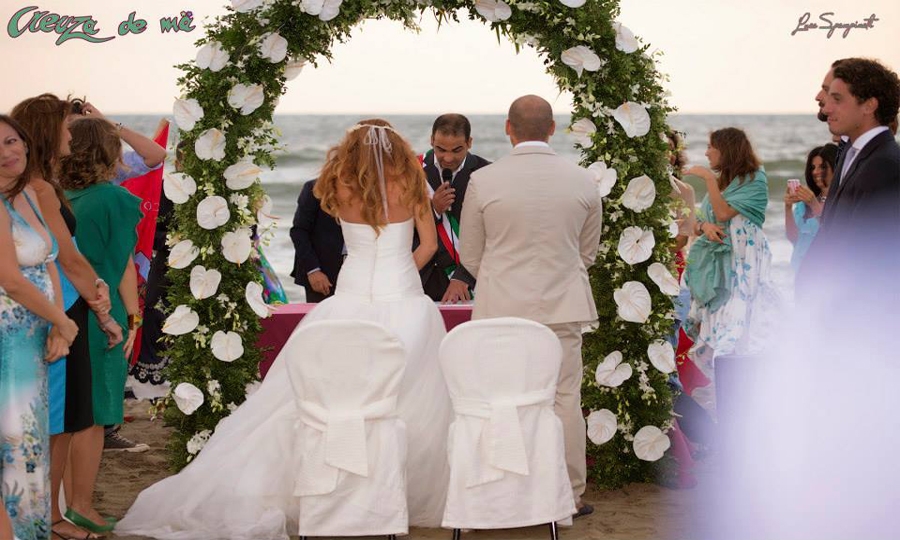 Al Creuza de Ma primo matrimonio in spiaggia