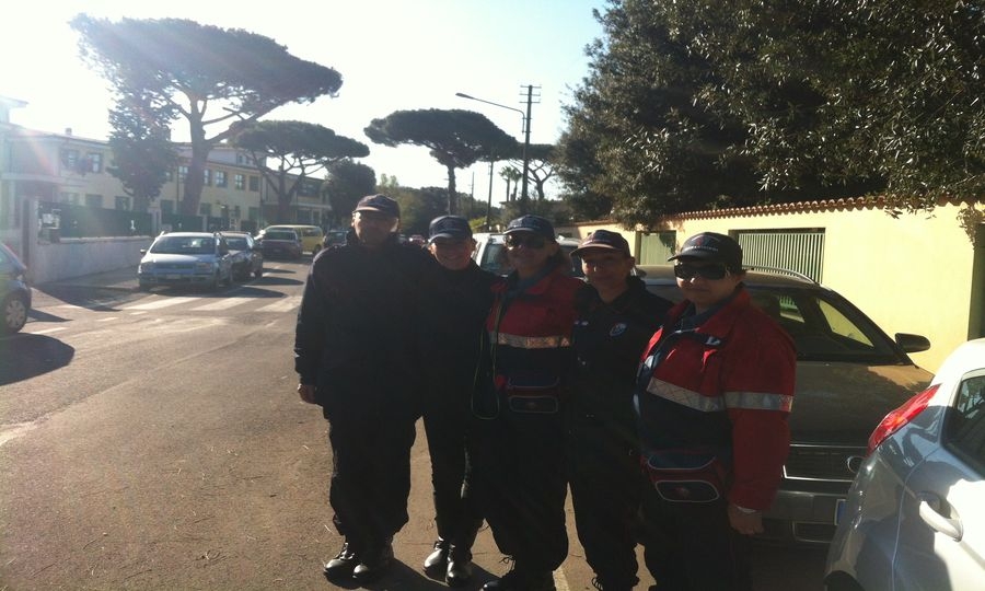 Sicurezza, davanti alla scuola arrivano i volontari