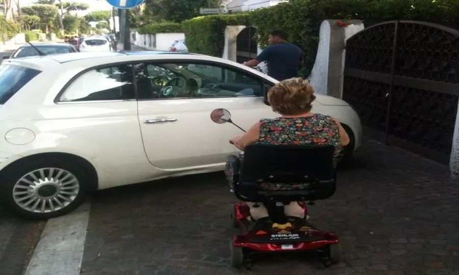 Parcheggiatori senza scrupoli
