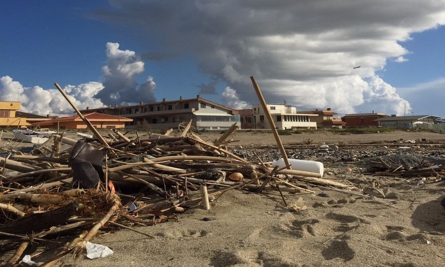 “Il Mare d’inverno”, vince la plastica