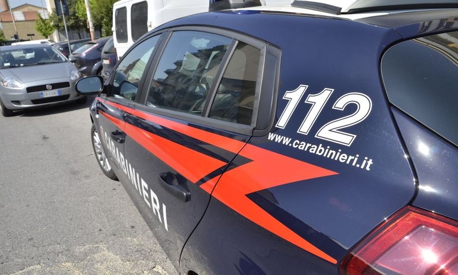 Palidoro, ladri di carburante rompono condotta