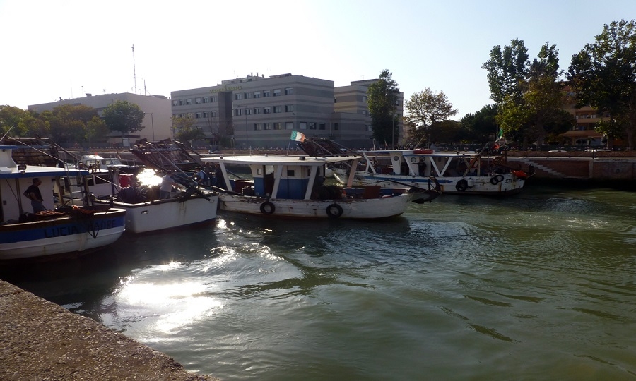 Fiumicino, la protesta dei pescatori