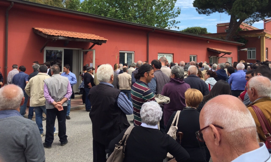 Sfratto ai laboratori di analisi del latte, la protesta degli allevatori