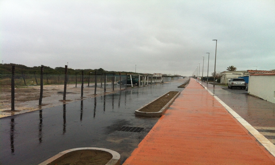 Quella recinzione sul lungomare