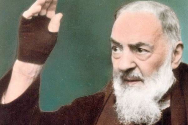 Padre-pio-guanti