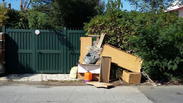 via-palo-rifiuti-k