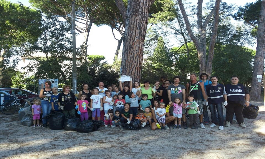 Parco Giochi, pulizia super partecipata