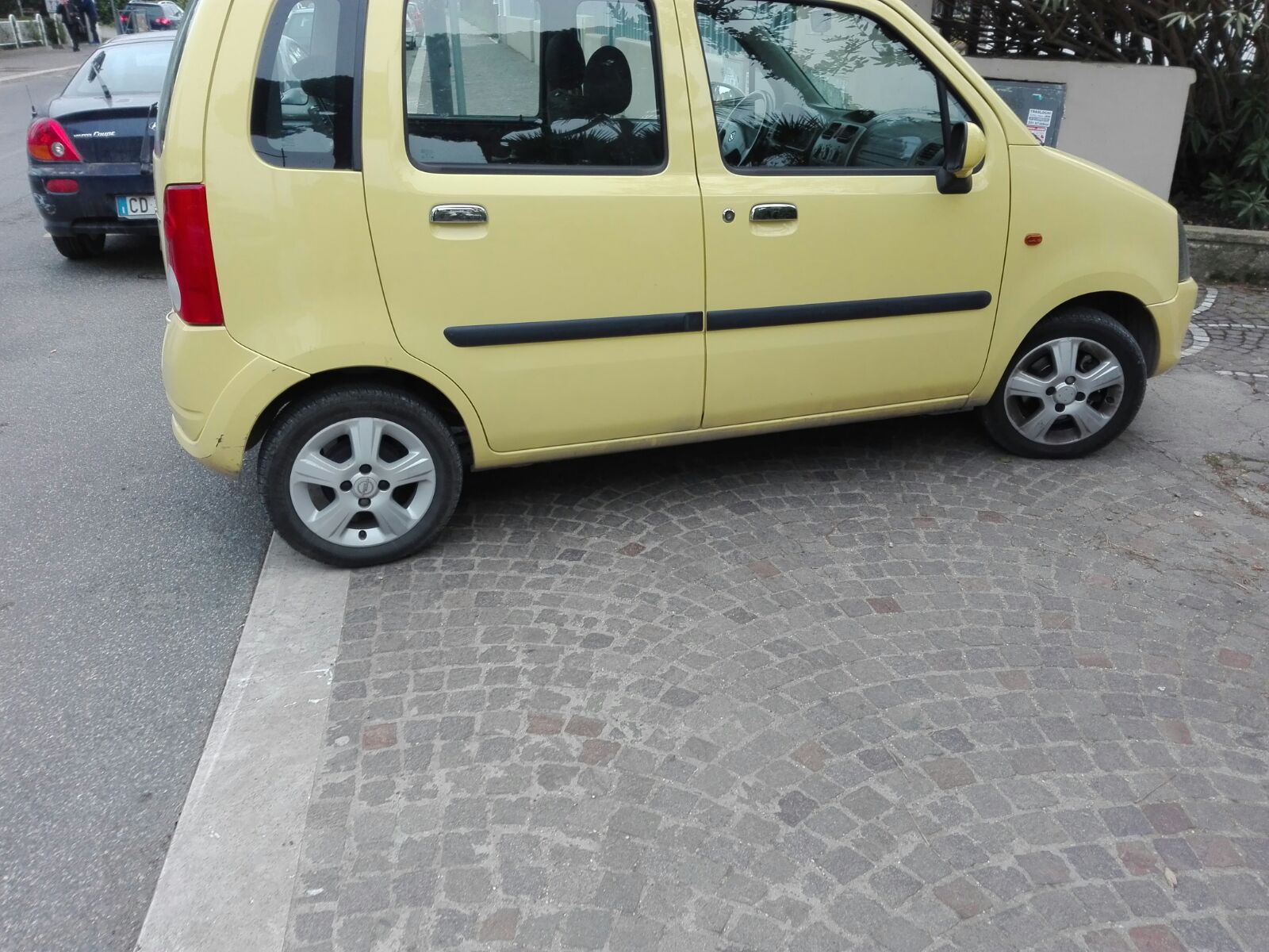 auto 1