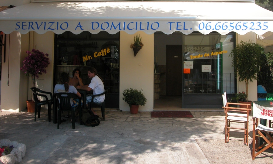 Ladri di sedie da Pizza Beach