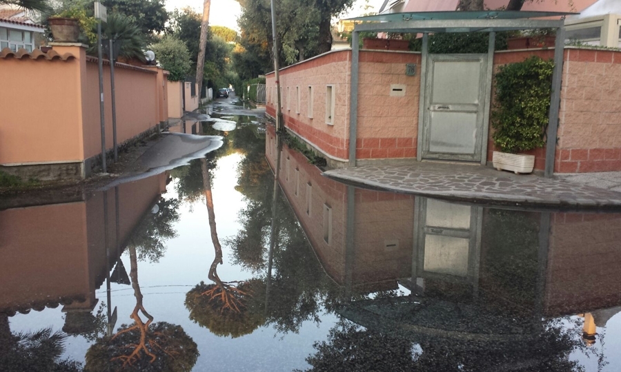 A Fregene strade come piscine