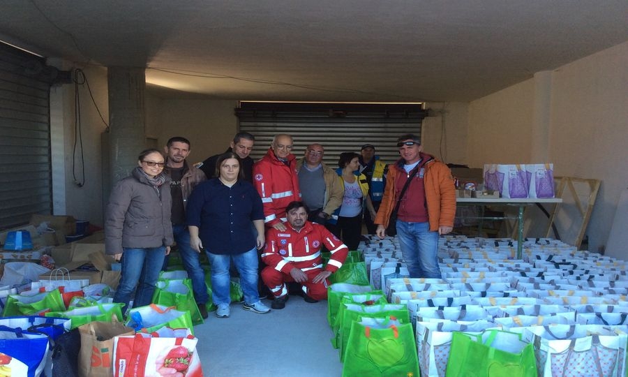 Natale solidale, distribuzione pacchi