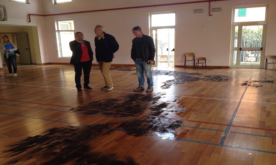 Torrimpietra, incendio a scuola