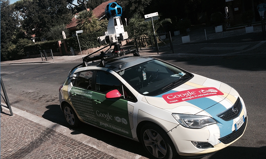La "Google Car" a Fregene