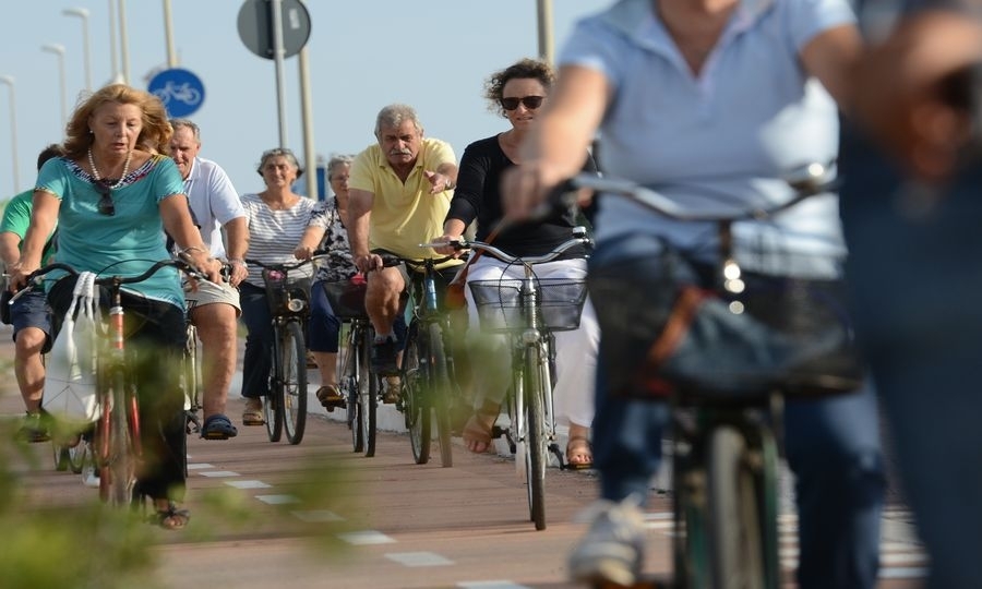 Il lungomare si prepara per l’estate