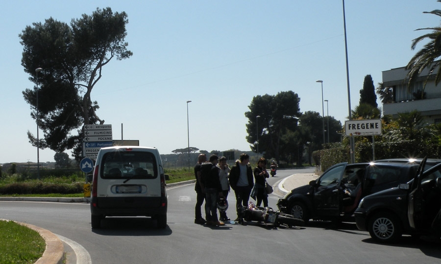 Incidente stradale all’ingresso di Fregene