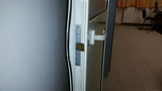 furto scuola
