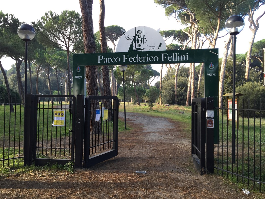 ingresso parco fellini (1077 x 807)