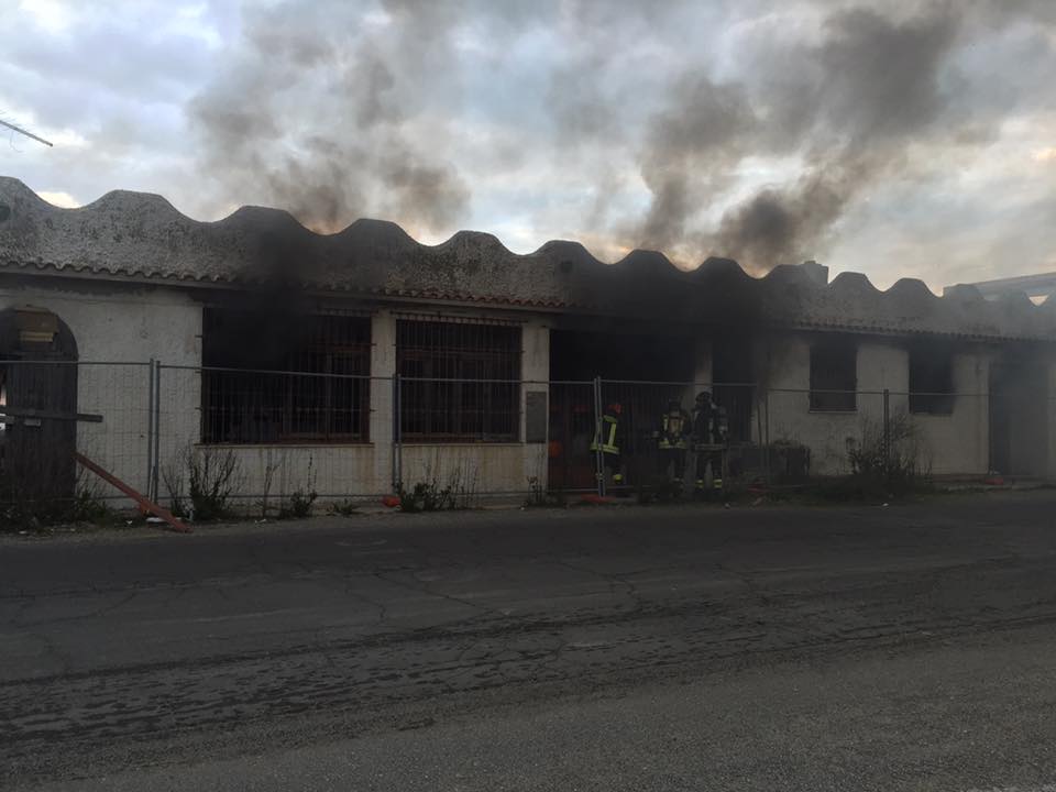 vecchia scogliera fuoco