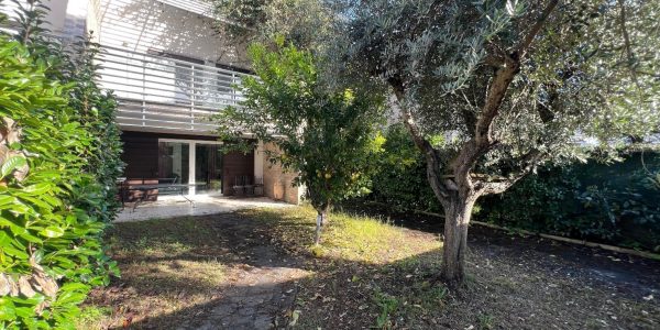 Fregene – vendita porzione di villa dal fascino senza tempo