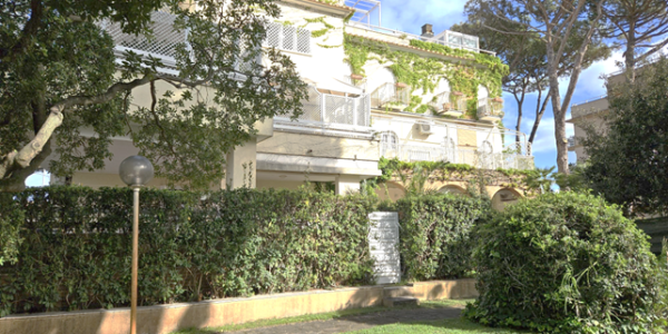 Fregene – vendita appartamento ristrutturato nel contesto di Villa Schipa